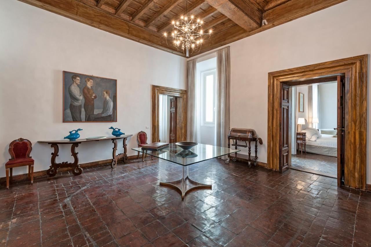 Ancient Palace In Downtown Roma Esterno foto